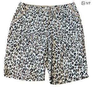 Chico's Animal Print Fly Front Cargo‎ Short - Size 12 (Chico's 2)
